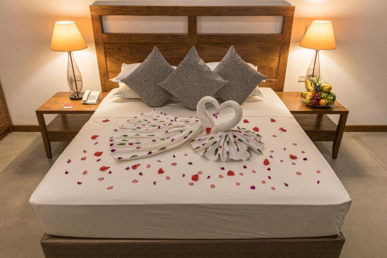 Manthila Hotel Anuradhapura Dış mekan fotoğraf