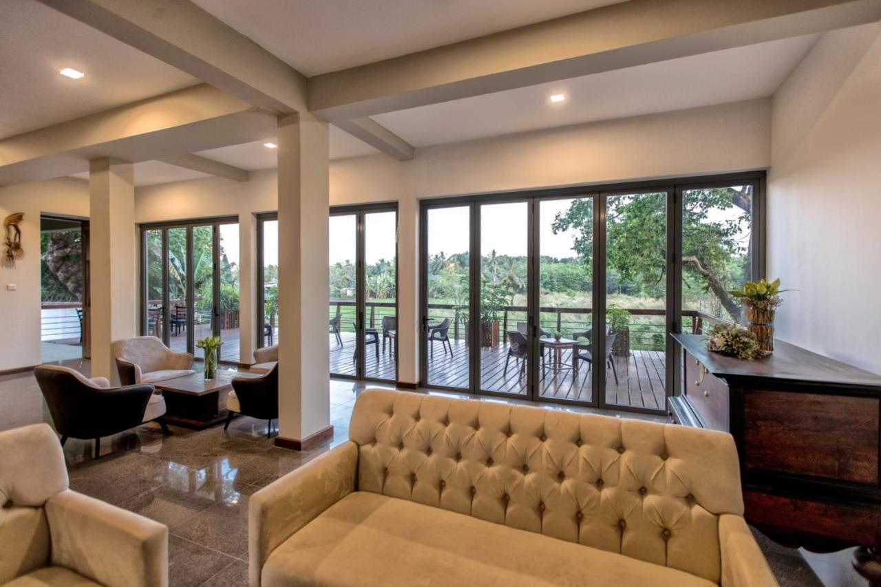Manthila Hotel Anuradhapura Dış mekan fotoğraf